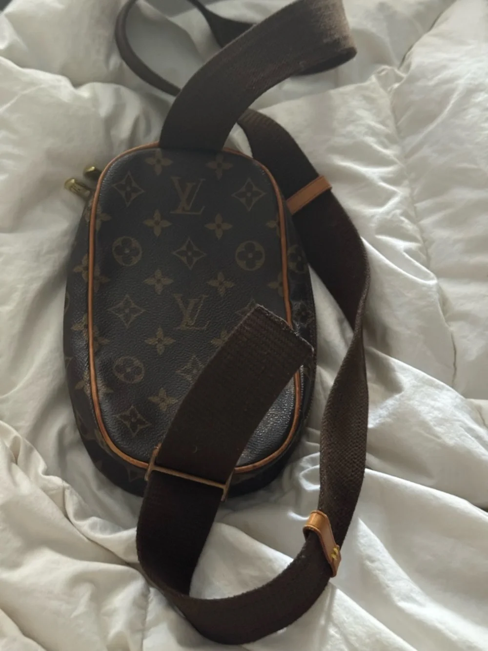 Louis Vuitton Pochette Gange  Louis Vuitton Shoulder Bag - Picture 3 of 16